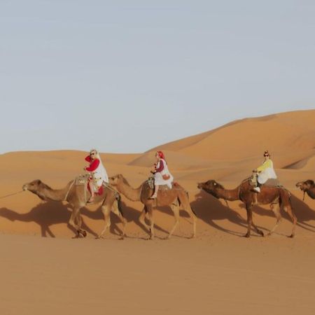 Hotel Unique Sahara Camp à Merzouga Extérieur photo